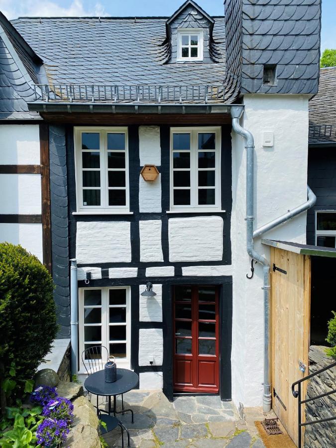 Holiday House Burgblick2 With Garden - Vosproperties Monschau Exterior foto